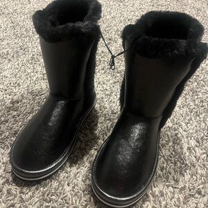 Women's Black Fur-Lined Boots